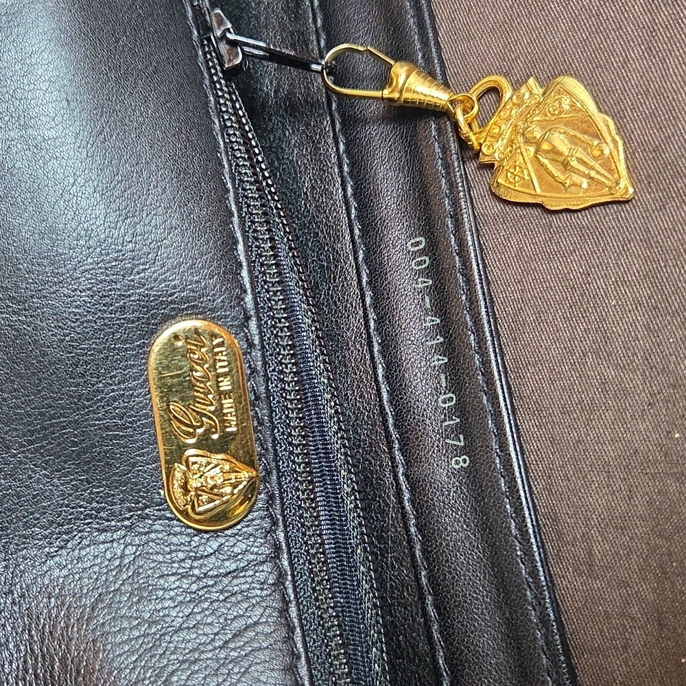 GUCCI 1970's Ultra Rare Collectable black leather clutch /crossbody/shoulder bag - Picture 3 of 17